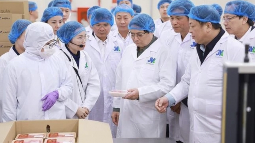Prime Minister inspects major projects in Vinh Phuc